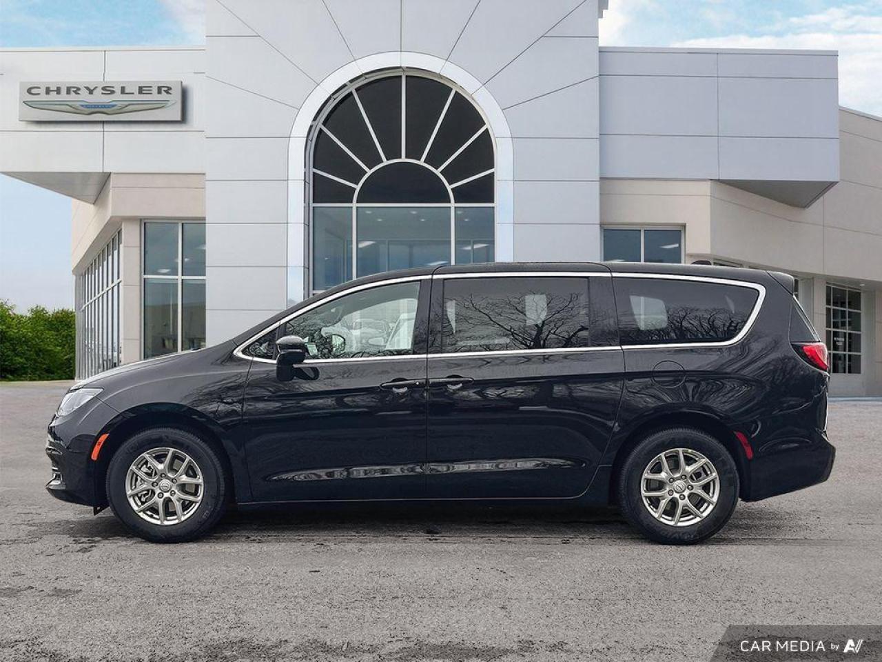 2026 Chrysler Grand Caravan SXT Front-Wheel Drive Passenger Van Photo2