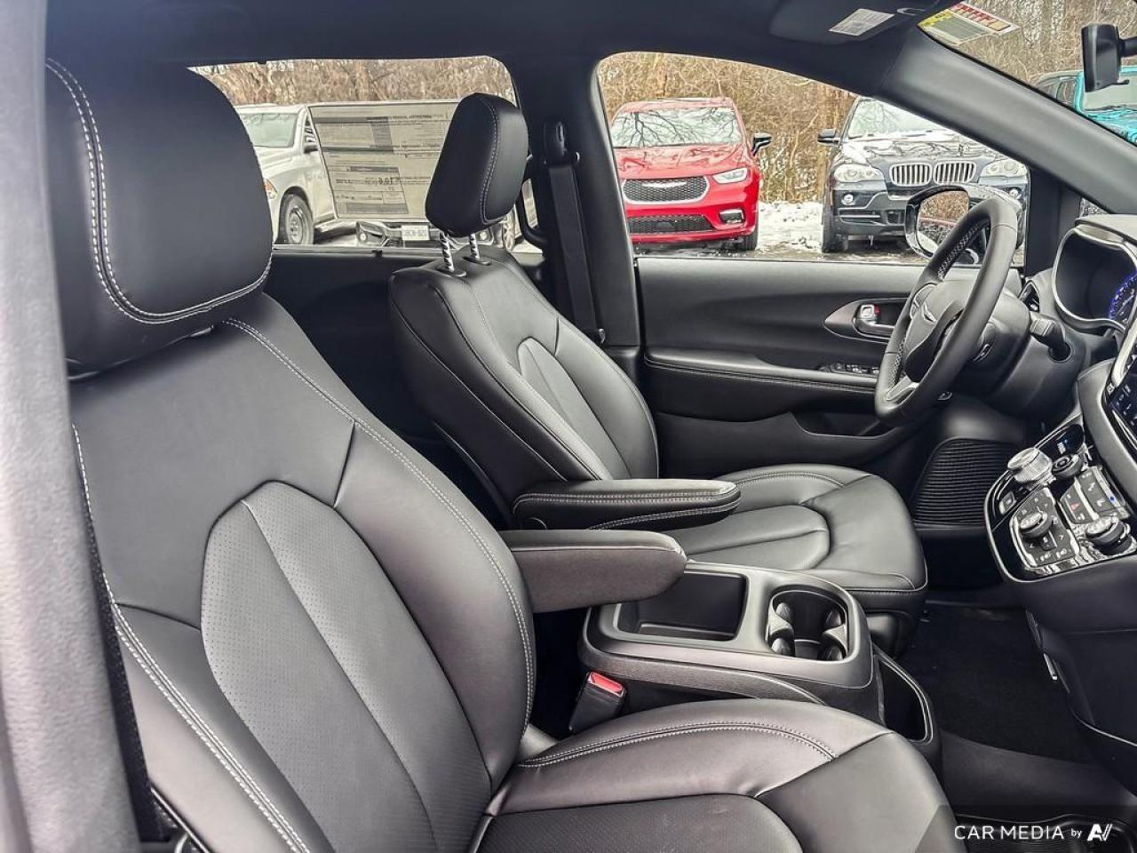 2026 Chrysler Grand Caravan SXT Front-Wheel Drive Passenger Van Photo