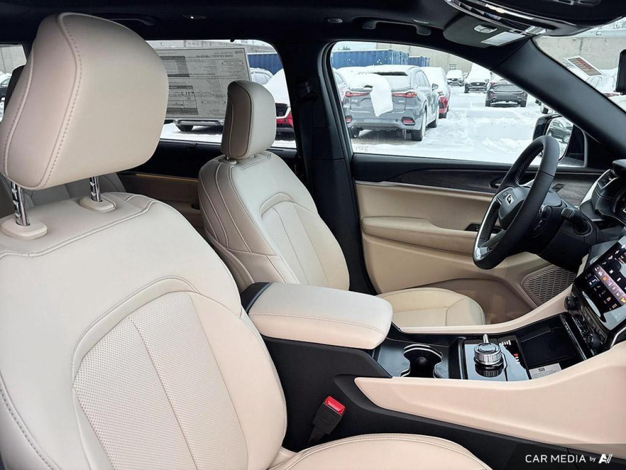 2025 Jeep Grand Cherokee L Limited 4dr 4x4 Photo