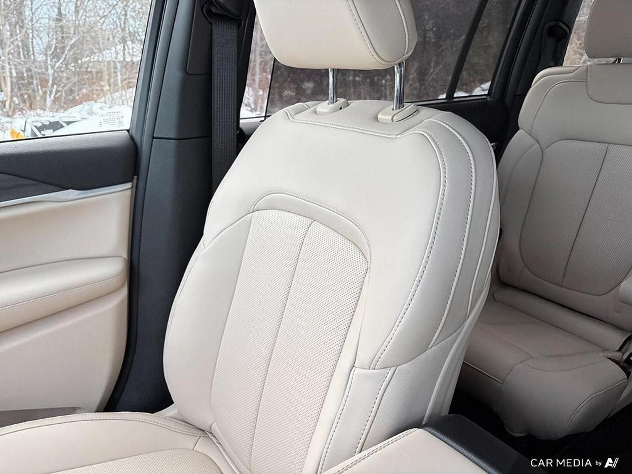 2025 Jeep Grand Cherokee L Limited 4dr 4x4 Photo