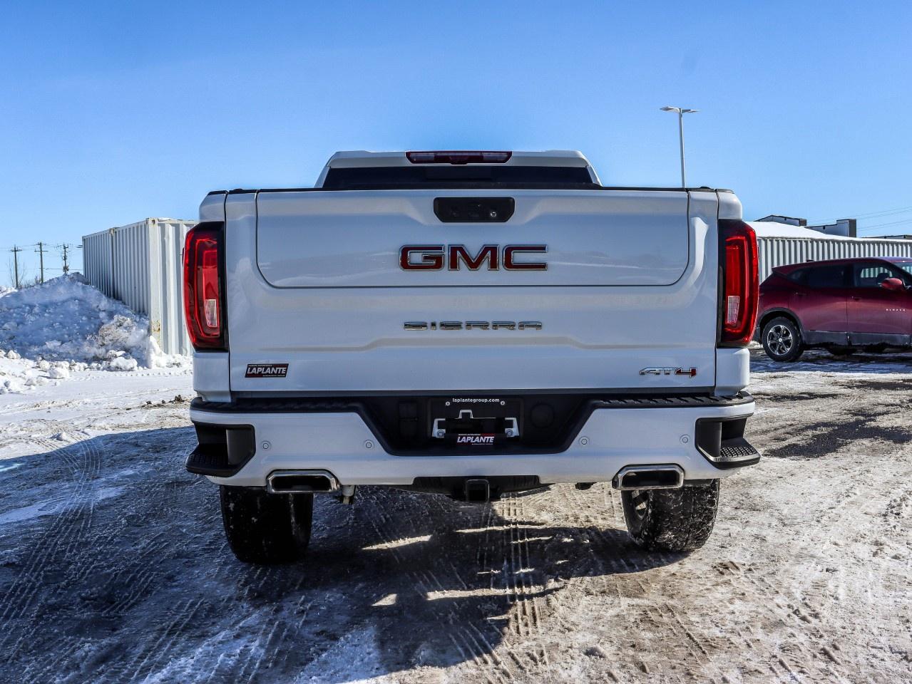 2026 GMC Sierra 1500 Crew Cab Standard Box 4-Wheel Drive AT4 Photo