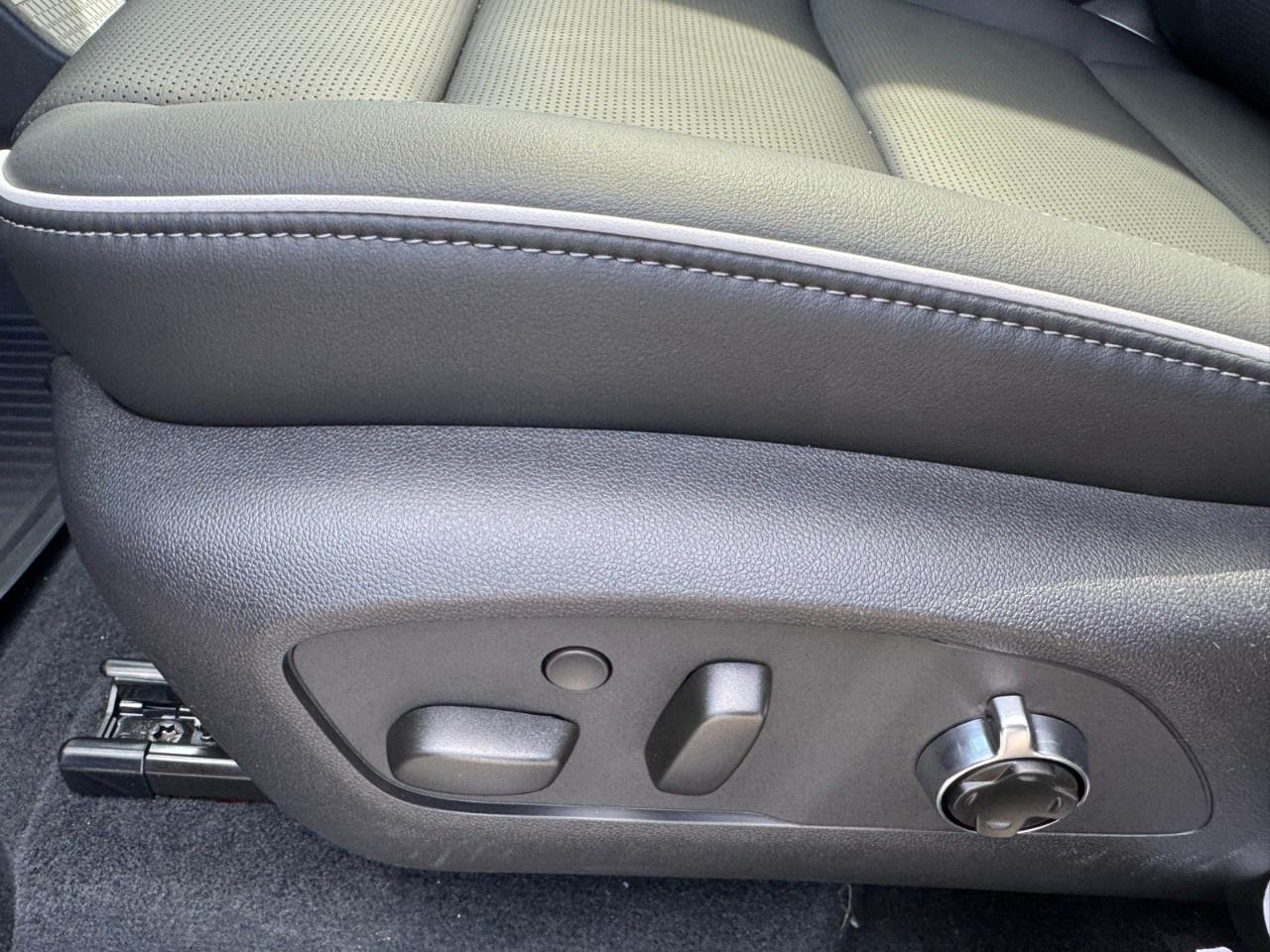 2026 Buick Enclave AWD 4dr Avenir Photo