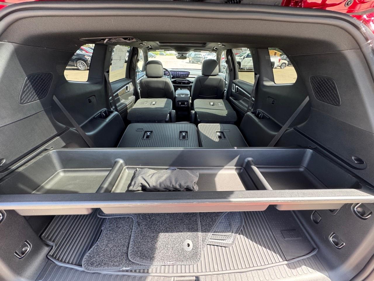 2026 Buick Enclave AWD 4dr Avenir Photo