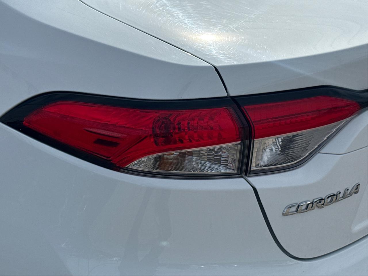 2023 Toyota Corolla LE HEATED SEATS MINT! WE FINANCE ALL CREDIT! Photo