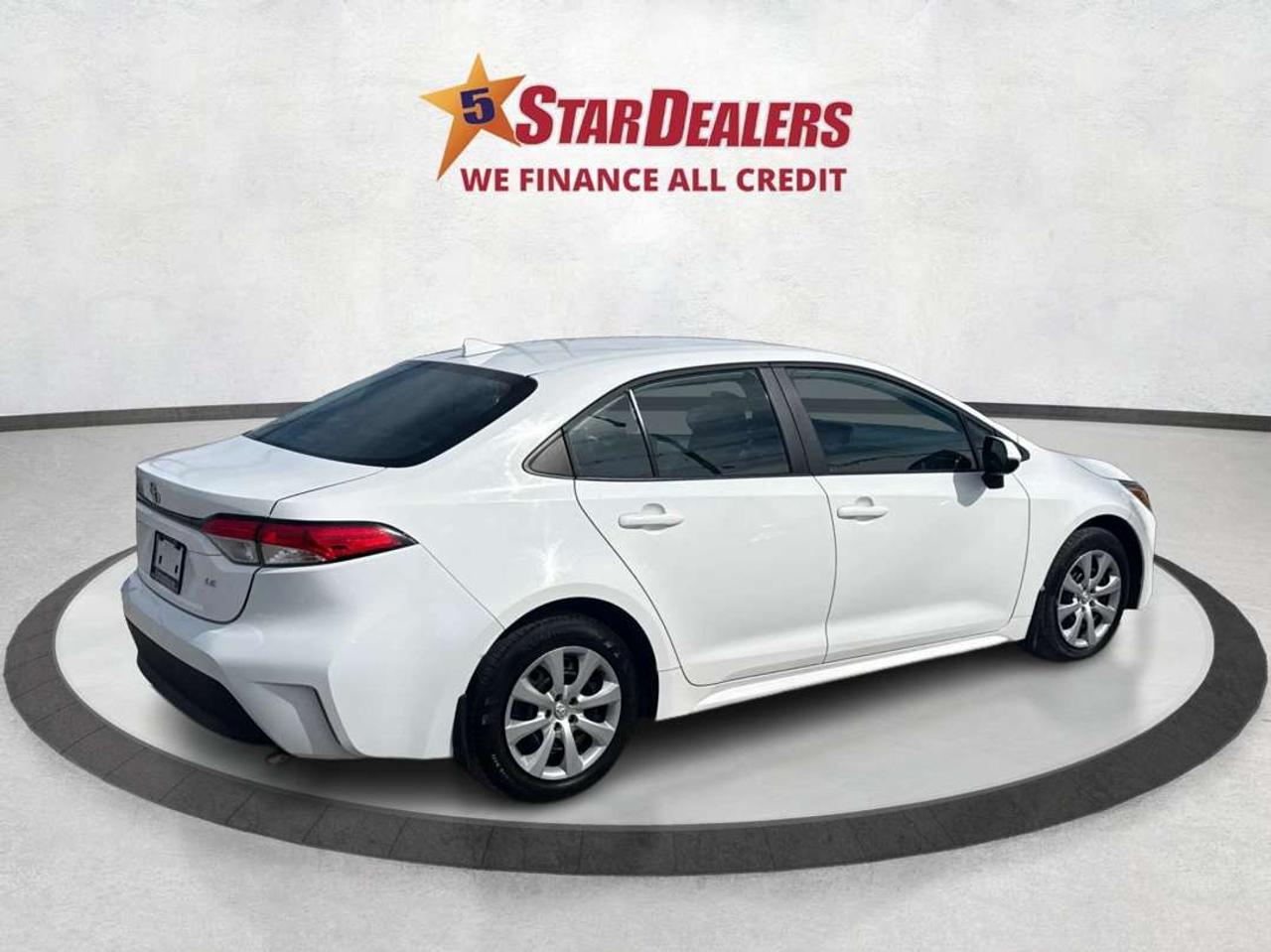 2023 Toyota Corolla LE HEATED SEATS MINT! WE FINANCE ALL CREDIT! Photo