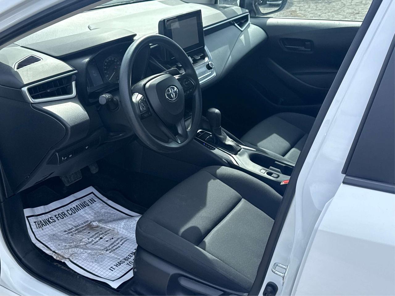 2023 Toyota Corolla LE HEATED SEATS MINT! WE FINANCE ALL CREDIT! Photo