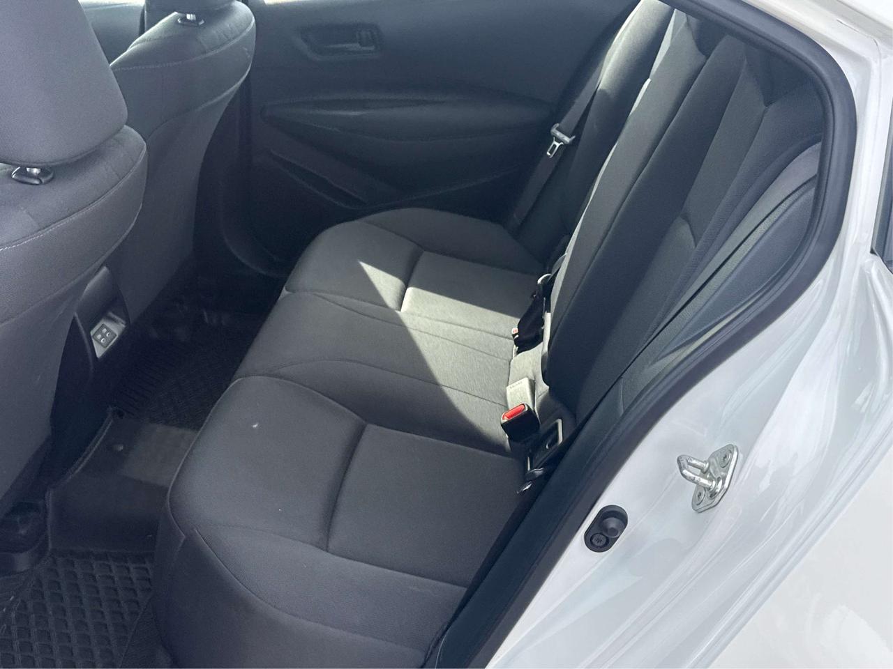 2023 Toyota Corolla LE HEATED SEATS MINT! WE FINANCE ALL CREDIT! Photo