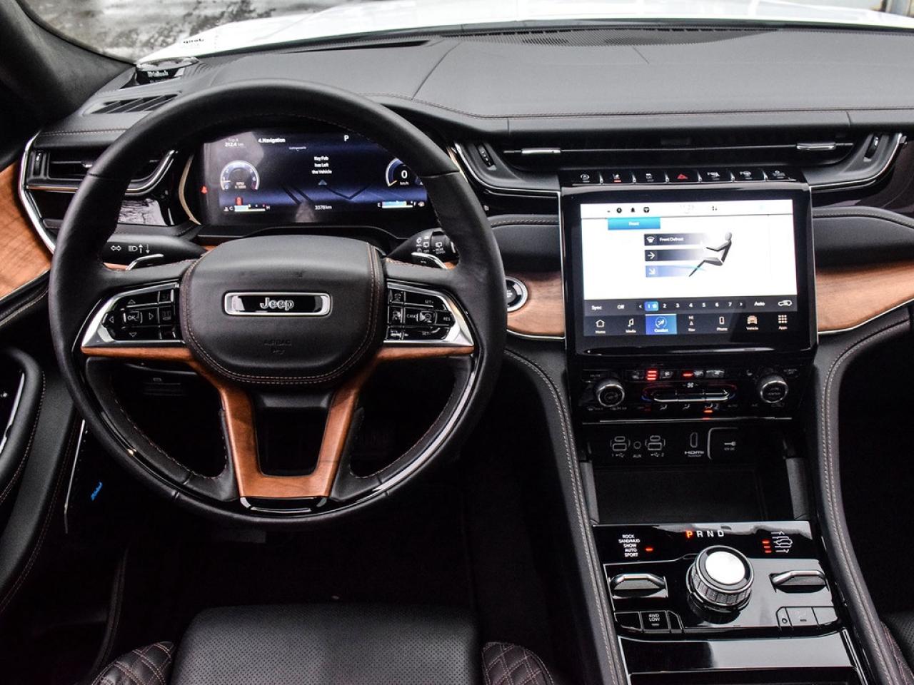 2024 Jeep Grand Cherokee Summit 4dr 4x4 Photo