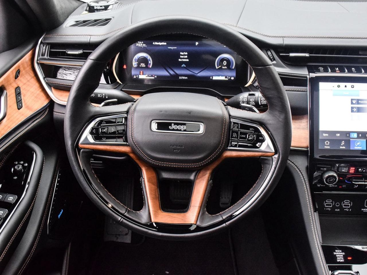 2024 Jeep Grand Cherokee Summit 4dr 4x4 Photo