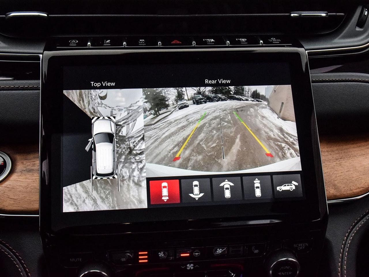 2024 Jeep Grand Cherokee Summit 4dr 4x4 Photo