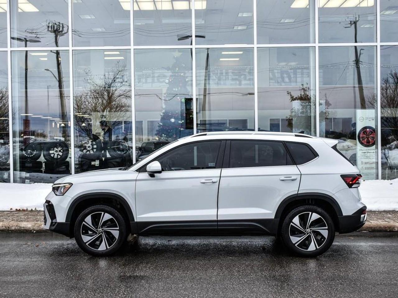 2025 Volkswagen Taos Comfortline 4dr All-Wheel Drive 4MOTION Photo