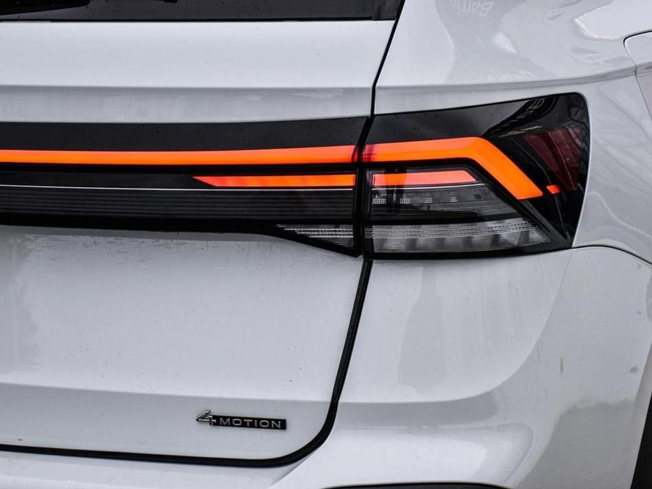 2025 Volkswagen Taos Comfortline 4dr All-Wheel Drive 4MOTION Photo