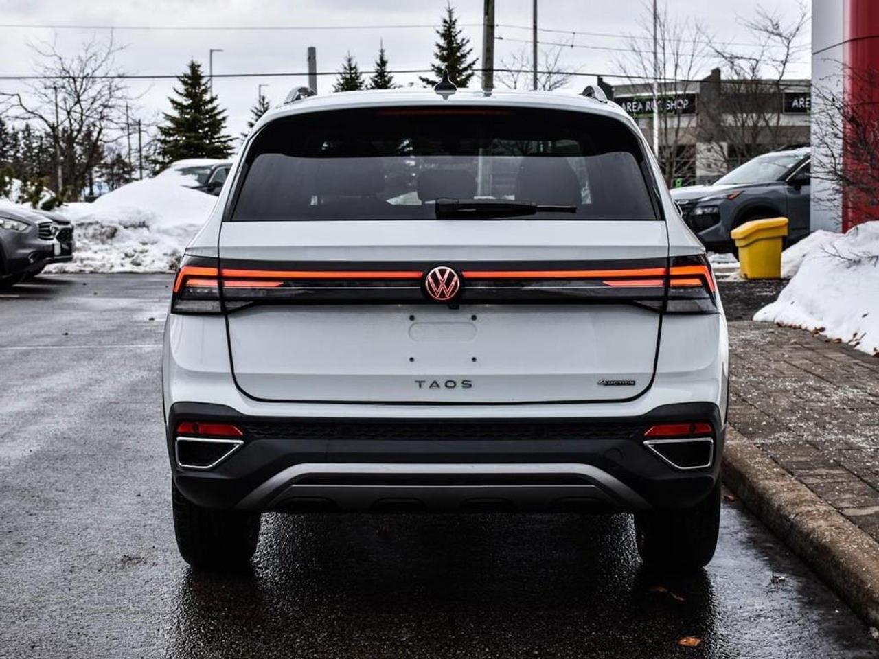 2025 Volkswagen Taos Comfortline 4dr All-Wheel Drive 4MOTION Photo