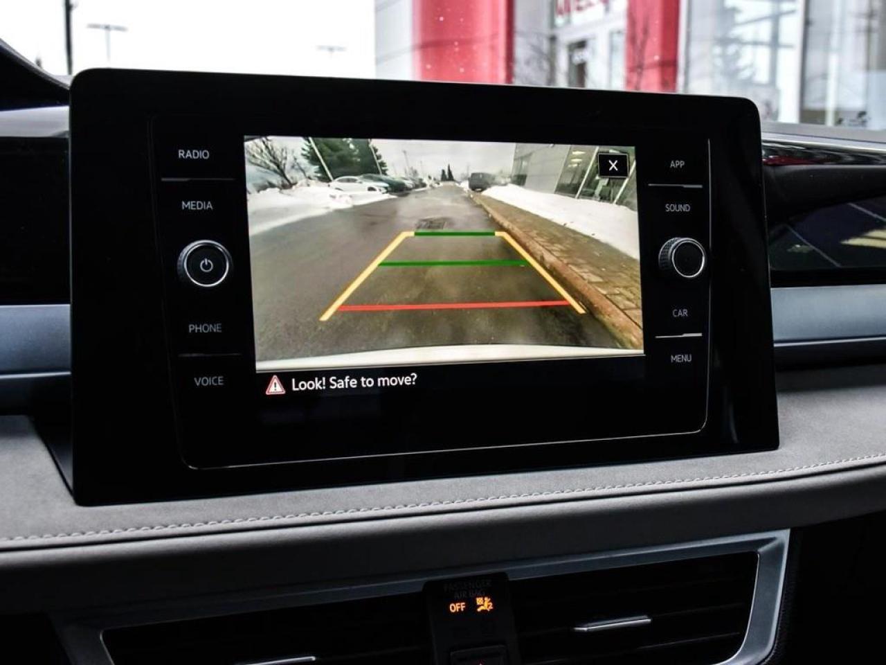 2025 Volkswagen Taos Comfortline 4dr All-Wheel Drive 4MOTION Photo