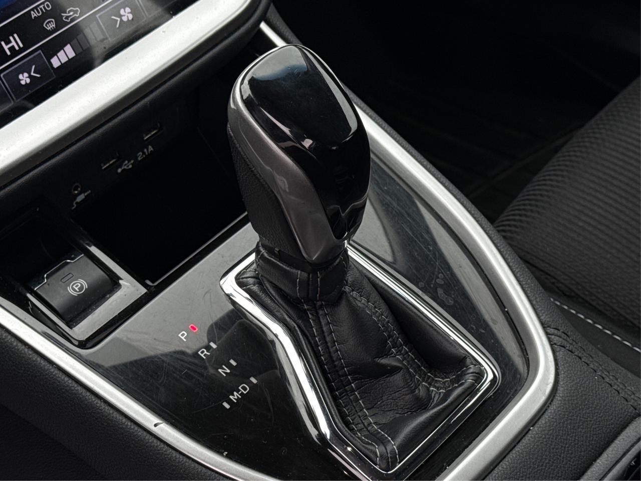 2022 Subaru Legacy AWD HEATED SEATS REAR CAM WE FINANCE ALL CREDIT! Photo