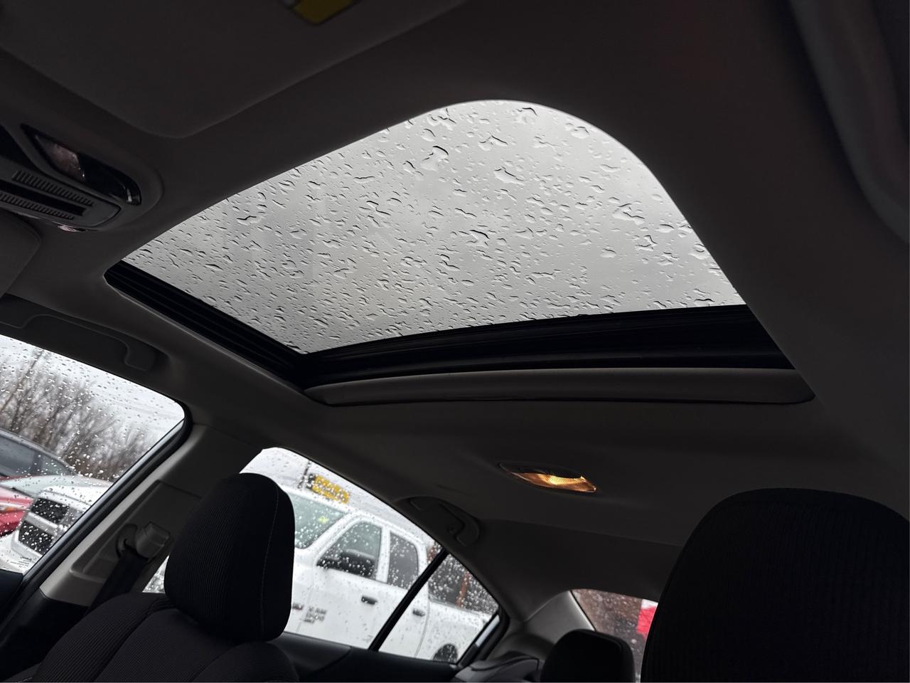 2022 Subaru Legacy AWD HEATED SEATS REAR CAM WE FINANCE ALL CREDIT! Photo