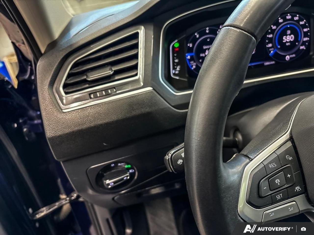 2024 Volkswagen Tiguan Comfortline 4dr All-wheel Drive 4MOTION Photo