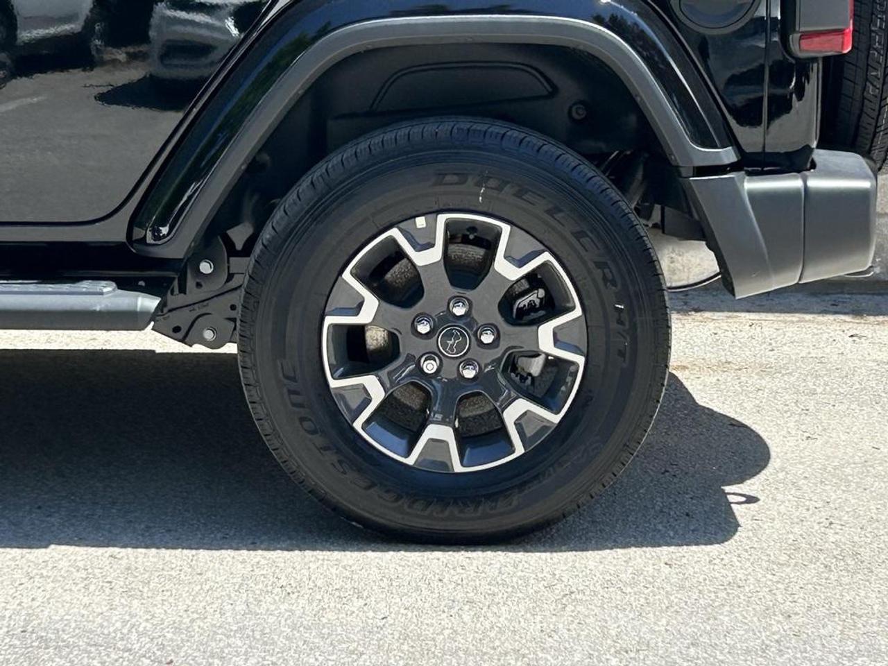 2026 Jeep Wrangler SAHARA 4DR 4X4 Photo