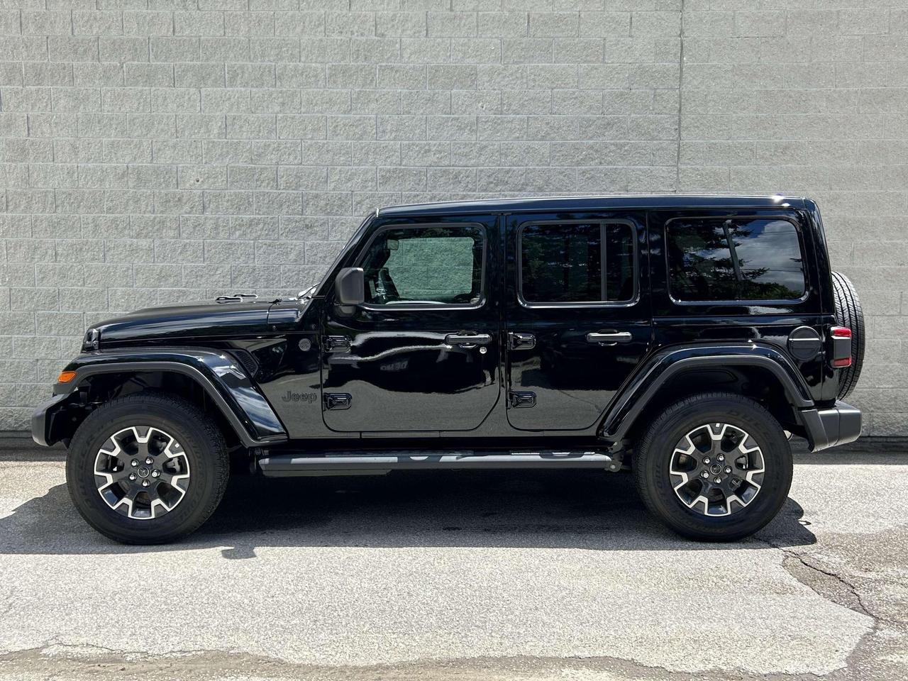2026 Jeep Wrangler SAHARA 4DR 4X4 Photo