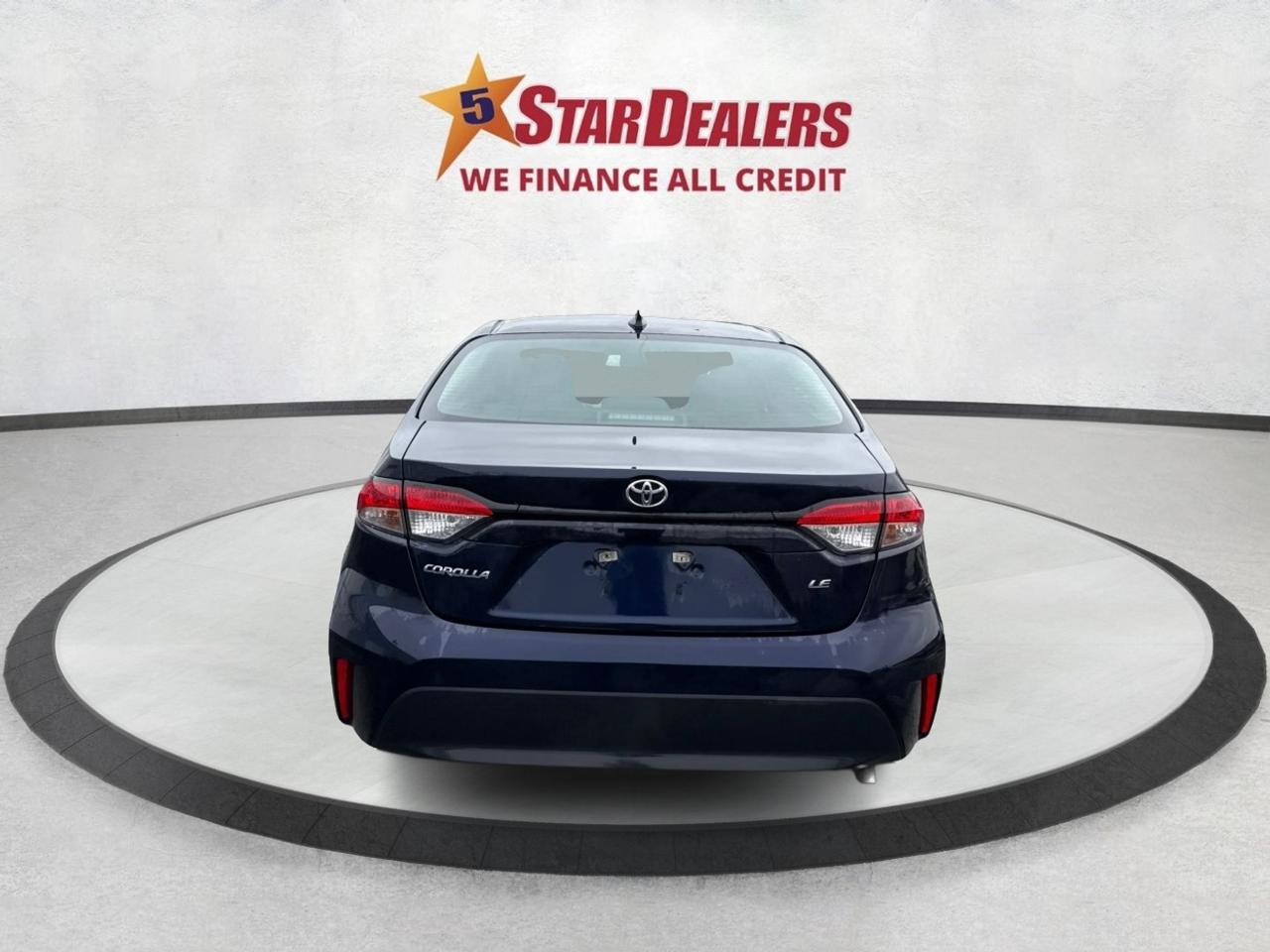 2023 Toyota Corolla LE CLEAN LOW KM MUST SEE WE FINANCE ALL CREDIT! Photo