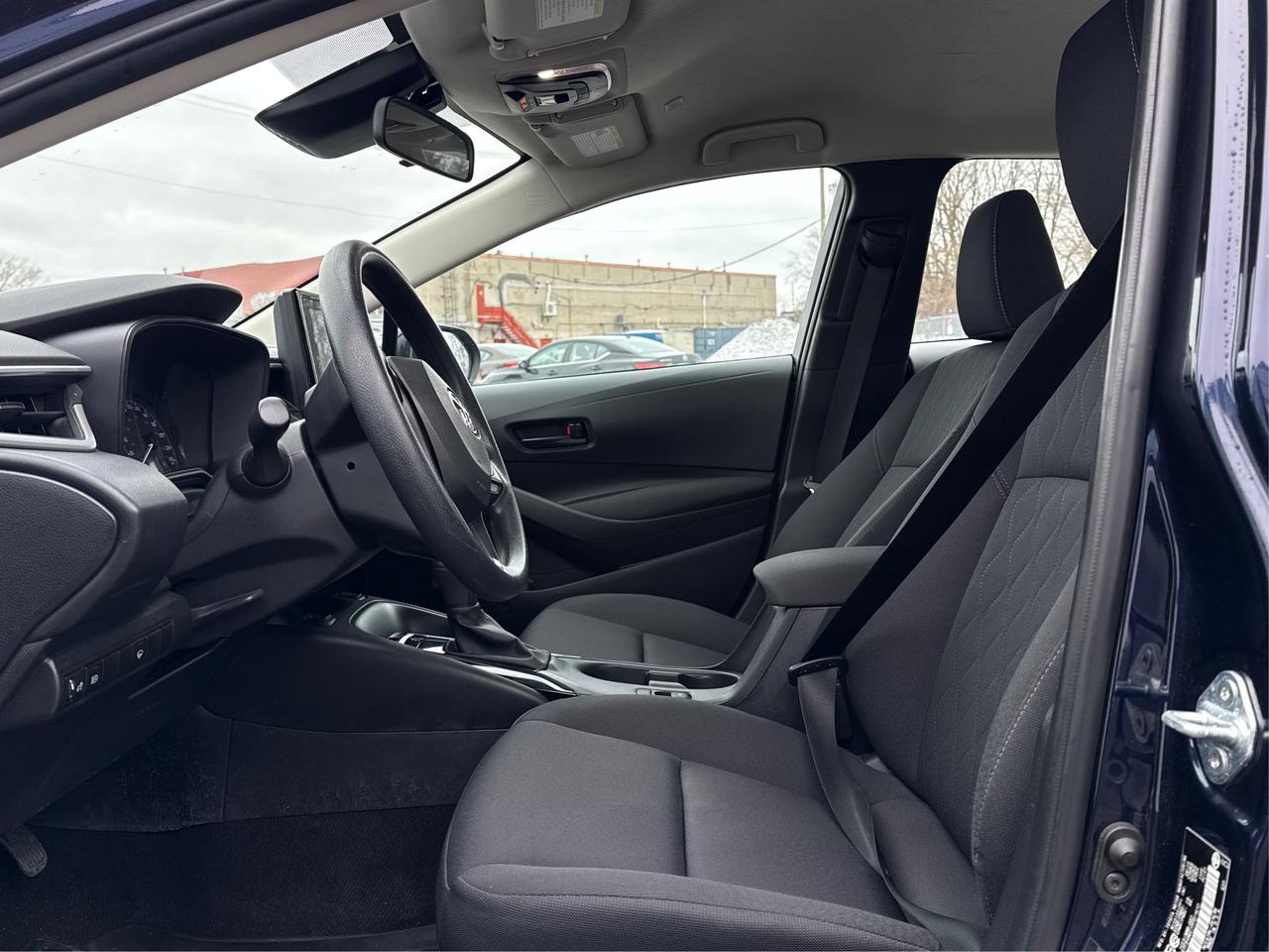 2023 Toyota Corolla LE CLEAN LOW KM MUST SEE WE FINANCE ALL CREDIT! Photo