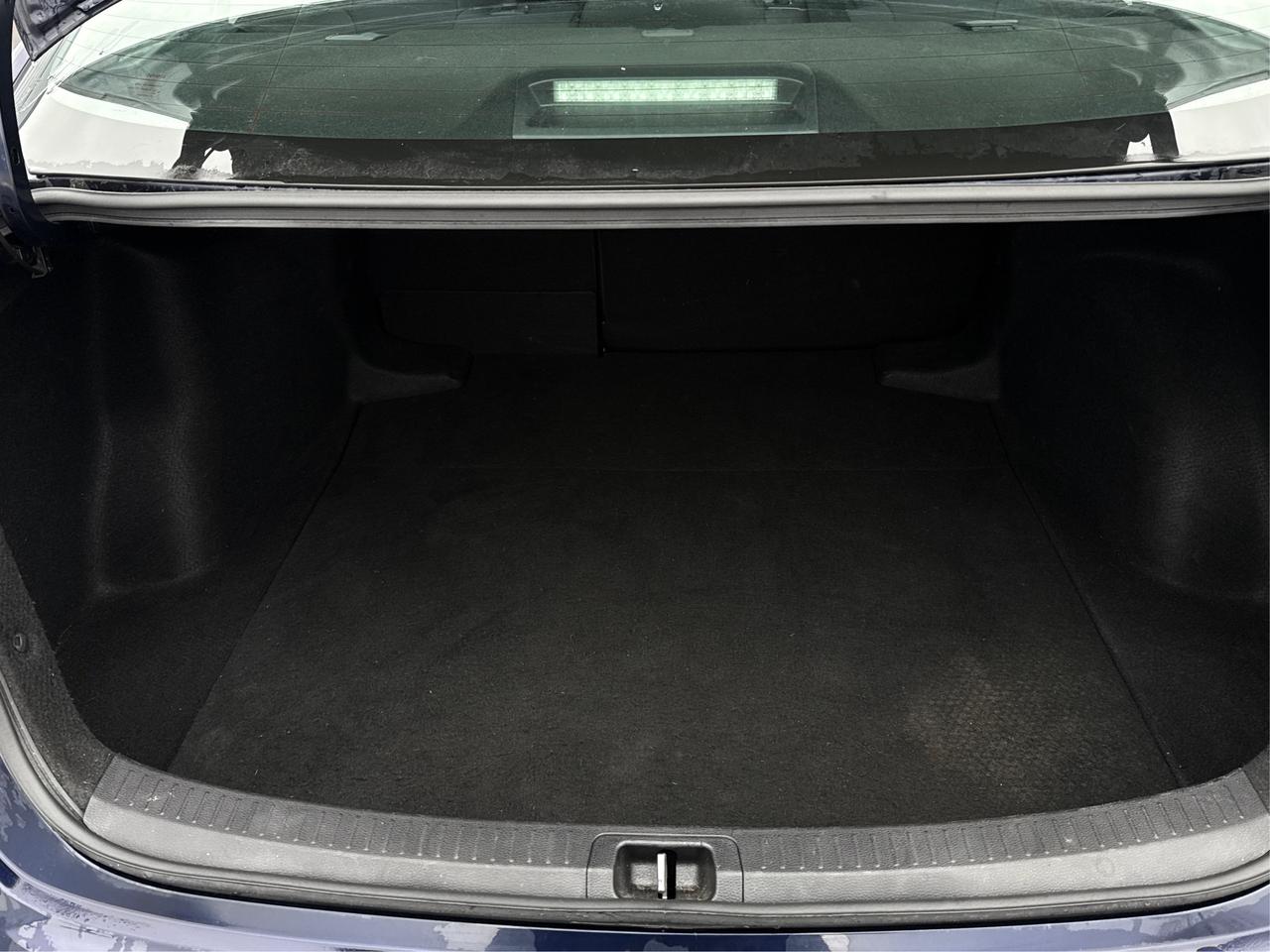 2023 Toyota Corolla LE CLEAN LOW KM MUST SEE WE FINANCE ALL CREDIT! Photo