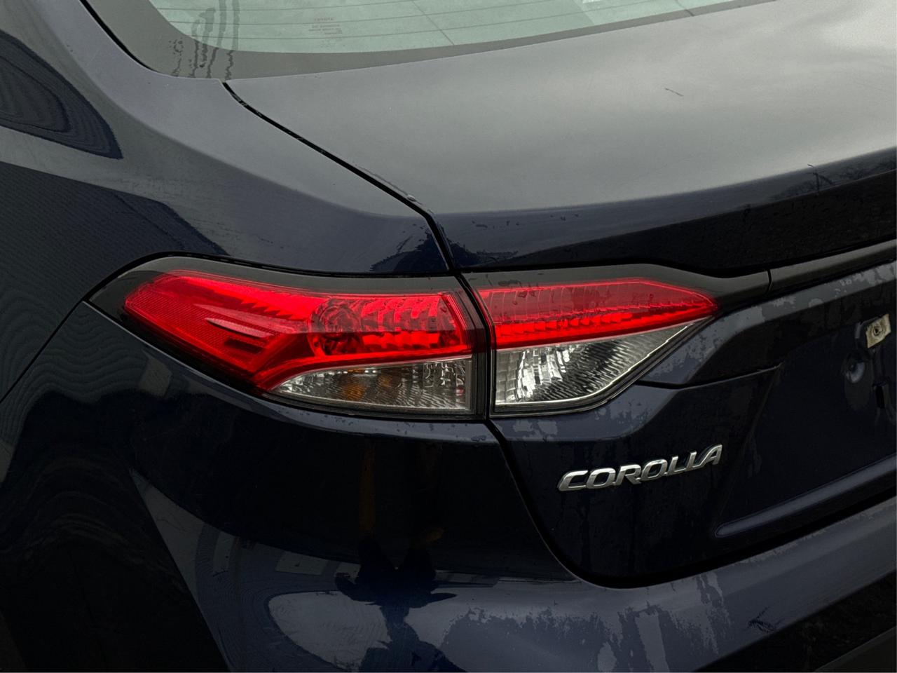 2023 Toyota Corolla LE CLEAN LOW KM MUST SEE WE FINANCE ALL CREDIT! Photo