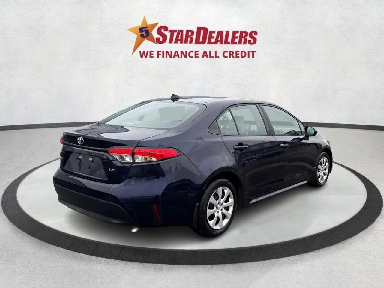 2023 Toyota Corolla LE CLEAN LOW KM MUST SEE WE FINANCE ALL CREDIT! Photo