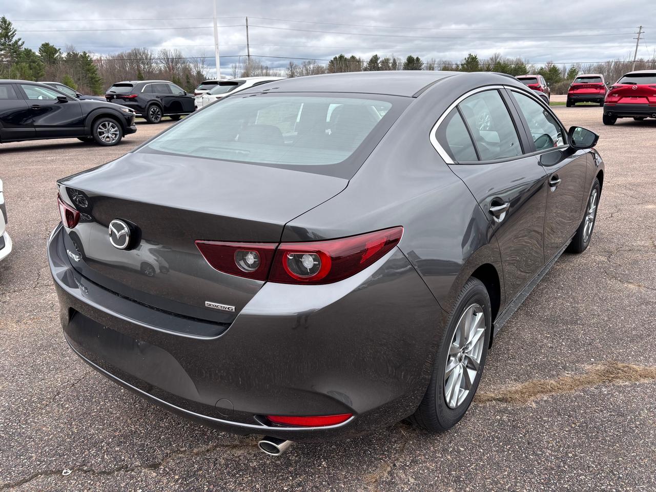2025 Mazda 3 GS (A6) 4dr Front-Wheel Drive Sedan Photo2