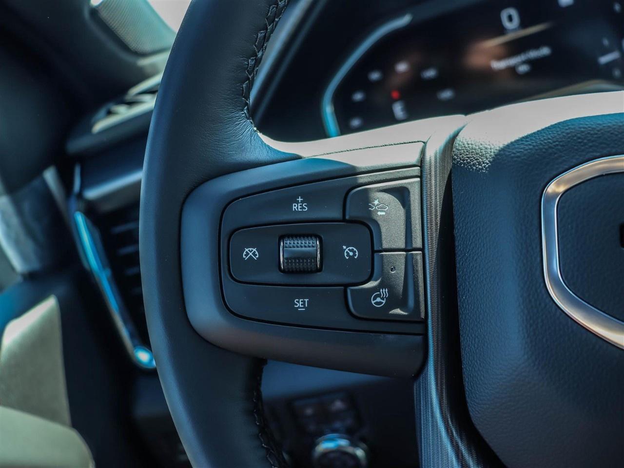 2025 GMC SIERRA 2500HD 4WD Crew Cab Standard Box Denali Ultimate Photo