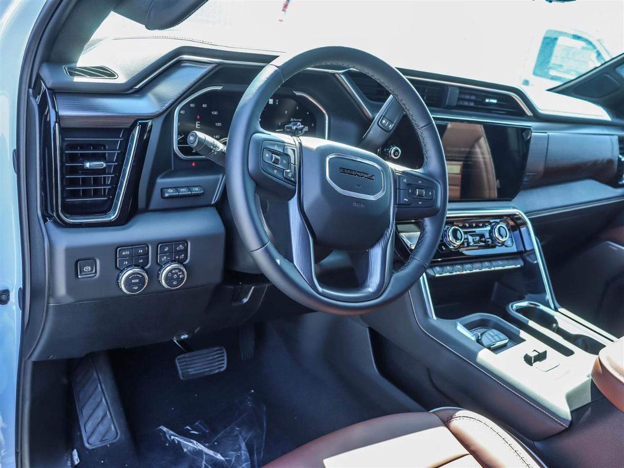 2025 GMC SIERRA 2500HD 4WD Crew Cab Standard Box Denali Ultimate Photo