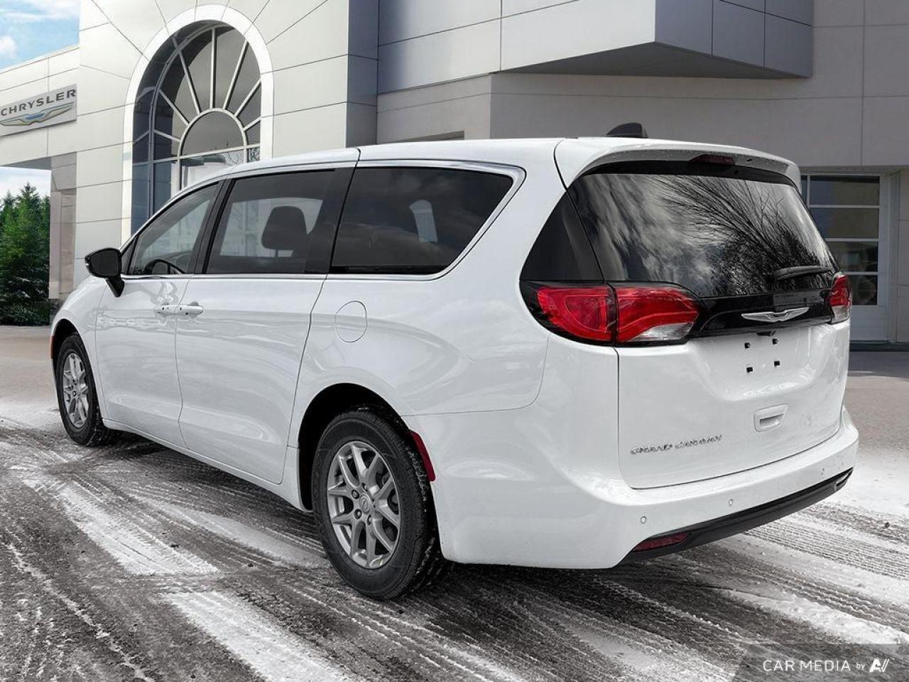 2026 Chrysler Grand Caravan SXT Front-Wheel Drive Passenger Van Photo3