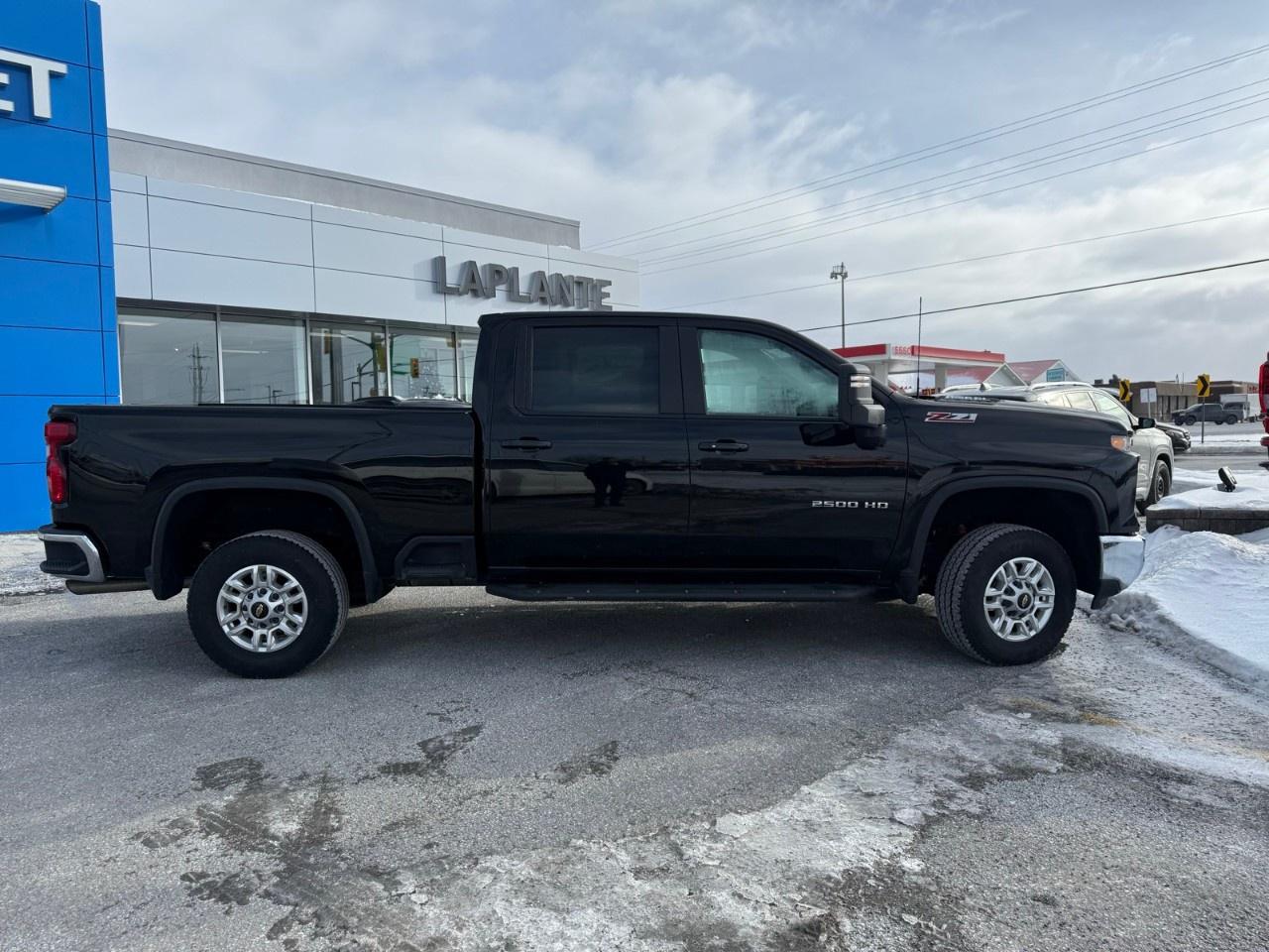 2024 Chevrolet SILVERADO 2500HD 4WD Crew Cab Standard Box LT Photo