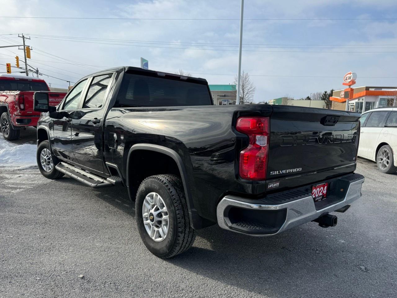 2024 Chevrolet SILVERADO 2500HD 4WD Crew Cab Standard Box LT Photo