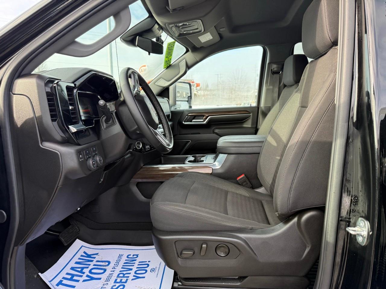 2024 Chevrolet SILVERADO 2500HD 4WD Crew Cab Standard Box LT Photo