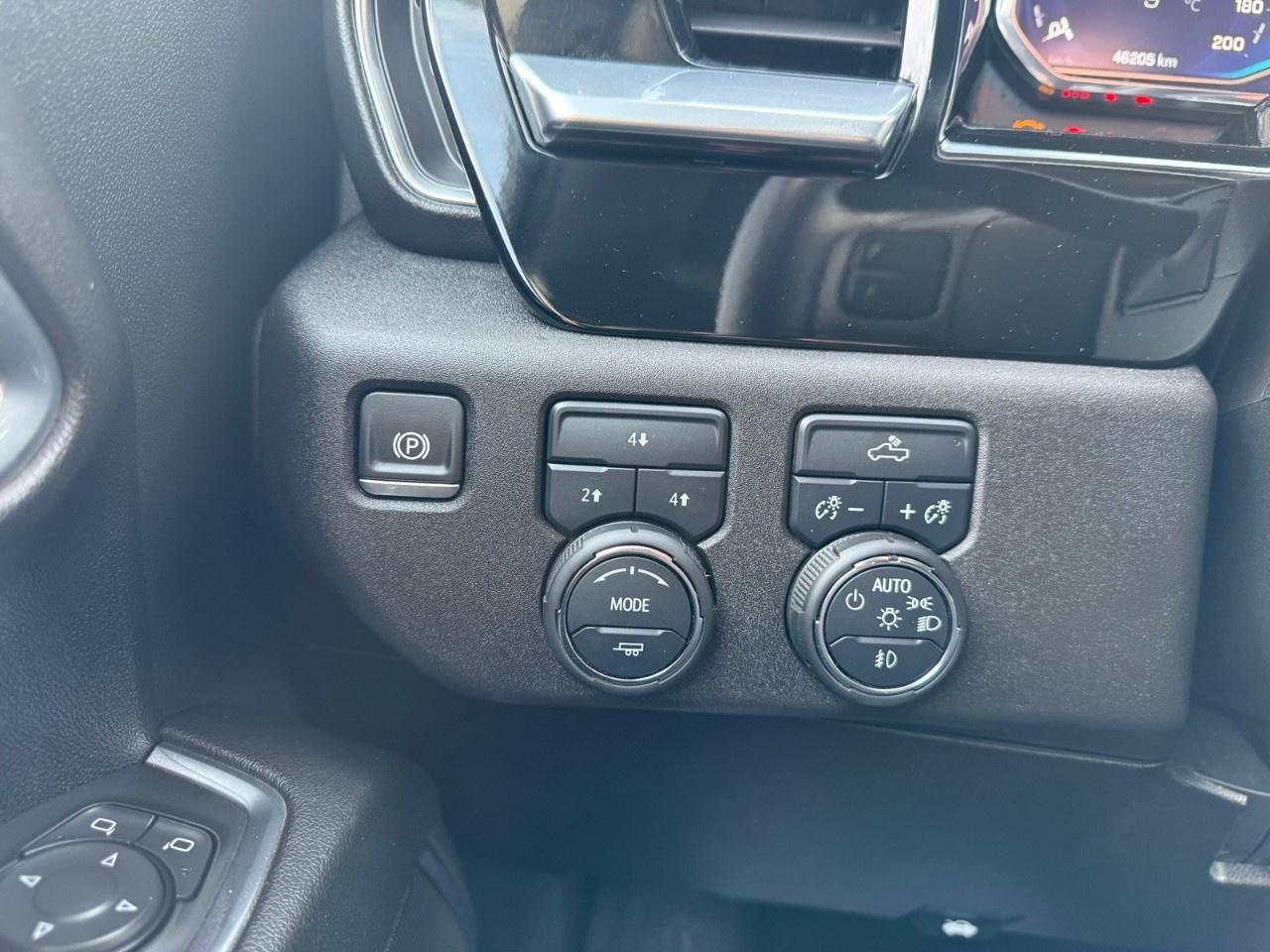 2024 Chevrolet SILVERADO 2500HD 4WD Crew Cab Standard Box LT Photo