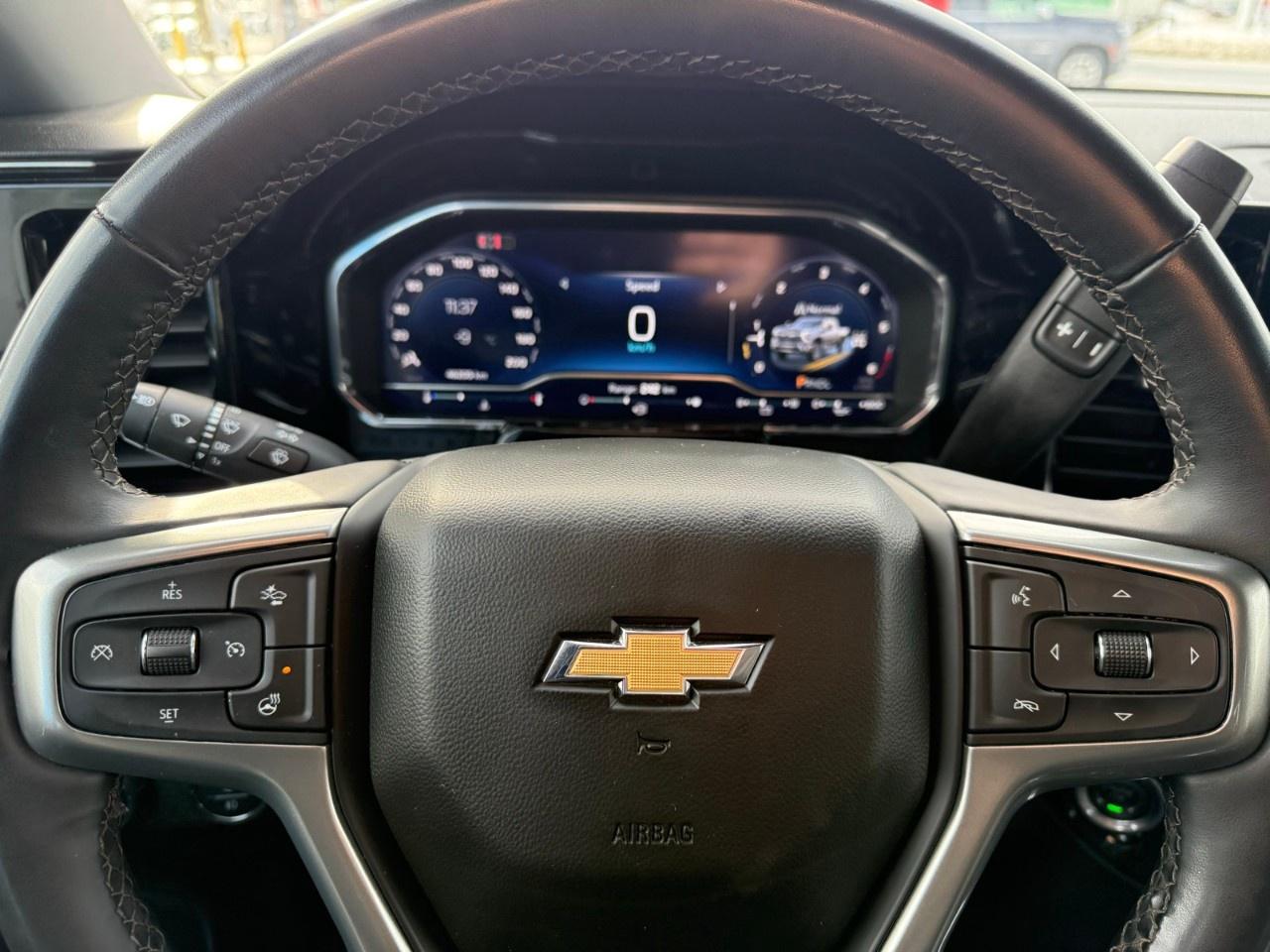 2024 Chevrolet SILVERADO 2500HD 4WD Crew Cab Standard Box LT Photo