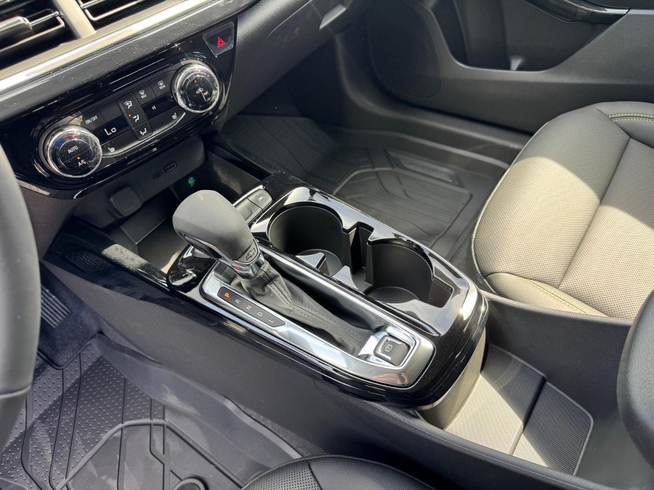 2025 Chevrolet Trax FWD 4dr ACTIV Photo