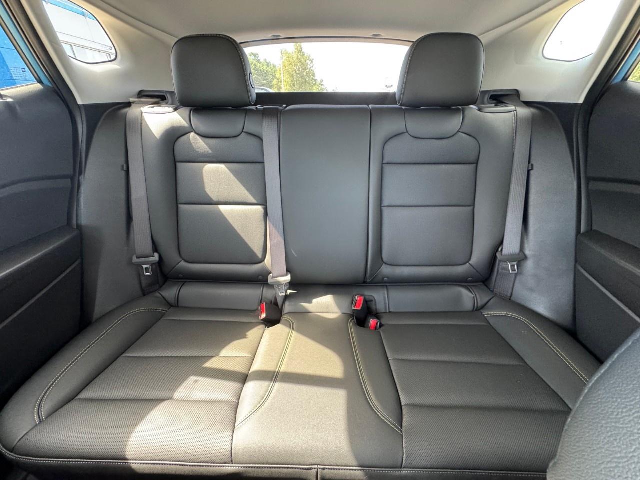 2025 Chevrolet Trax FWD 4dr ACTIV Photo