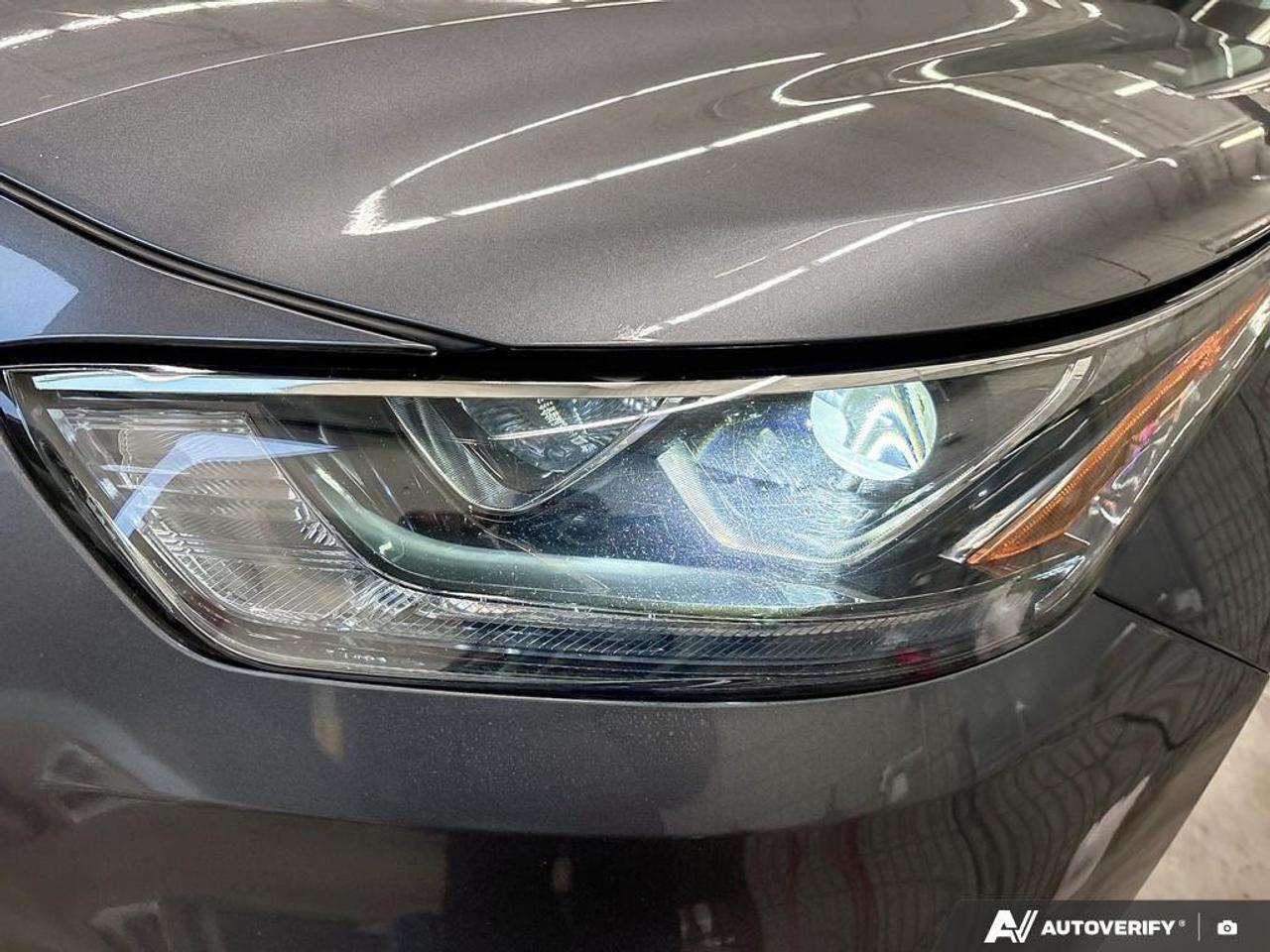 2023 Toyota Highlander Hybrid Limited 4dr All-Wheel Drive Photo