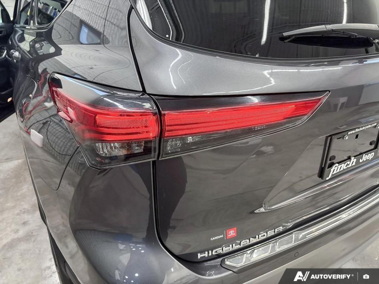 2023 Toyota Highlander Hybrid Limited 4dr All-Wheel Drive Photo