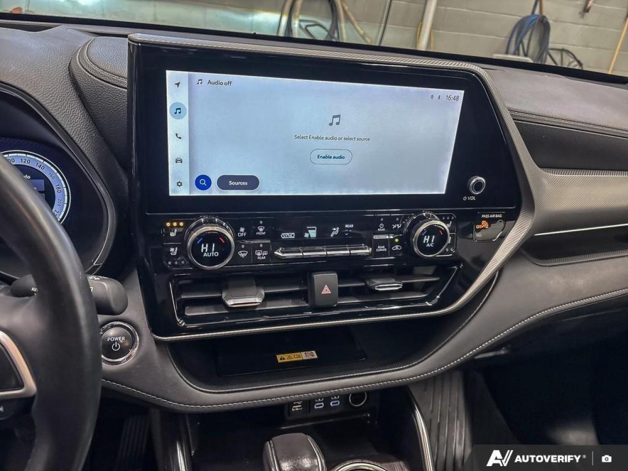 2023 Toyota Highlander Hybrid Limited 4dr All-Wheel Drive Photo