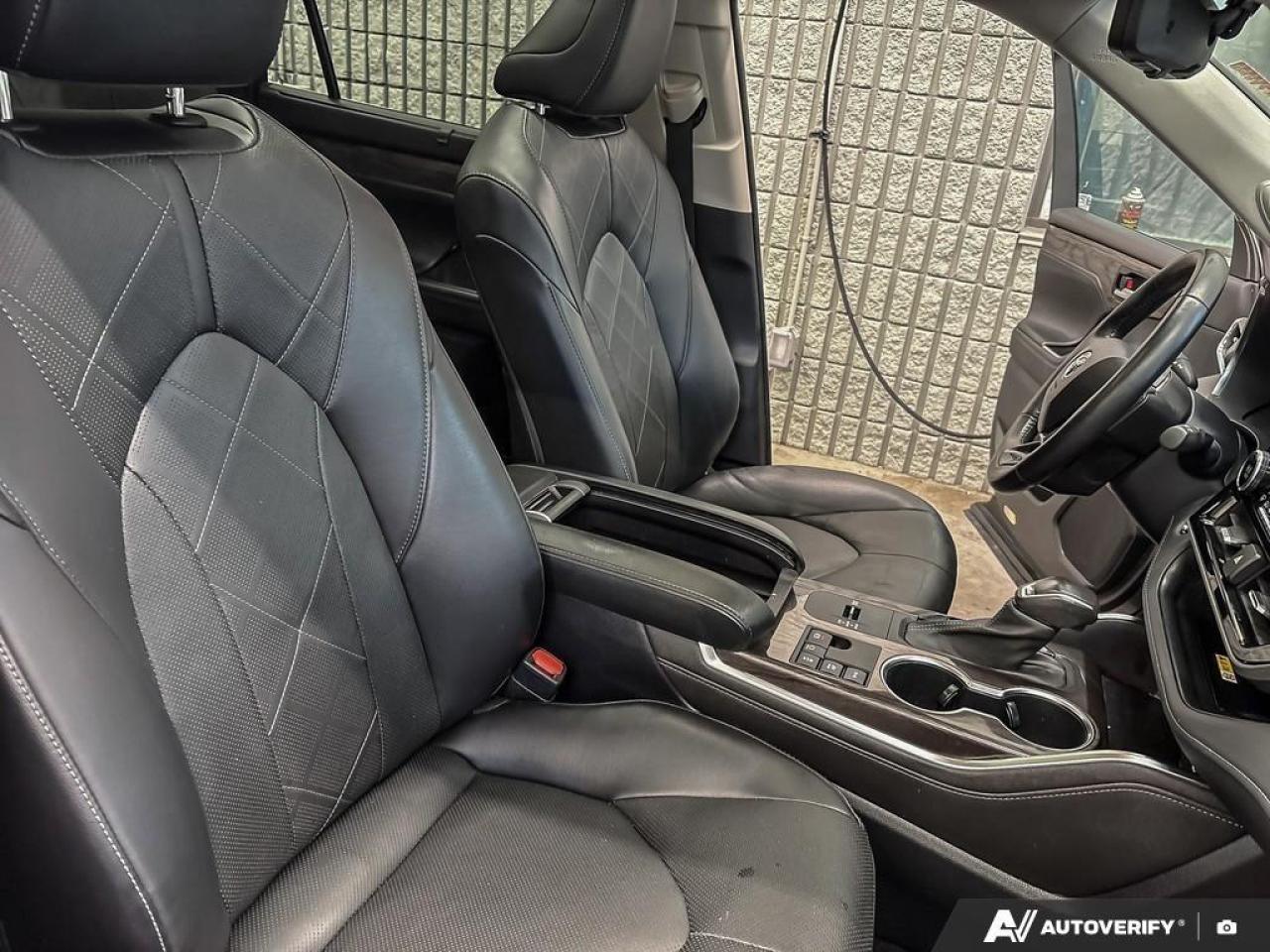 2023 Toyota Highlander Hybrid Limited 4dr All-Wheel Drive Photo