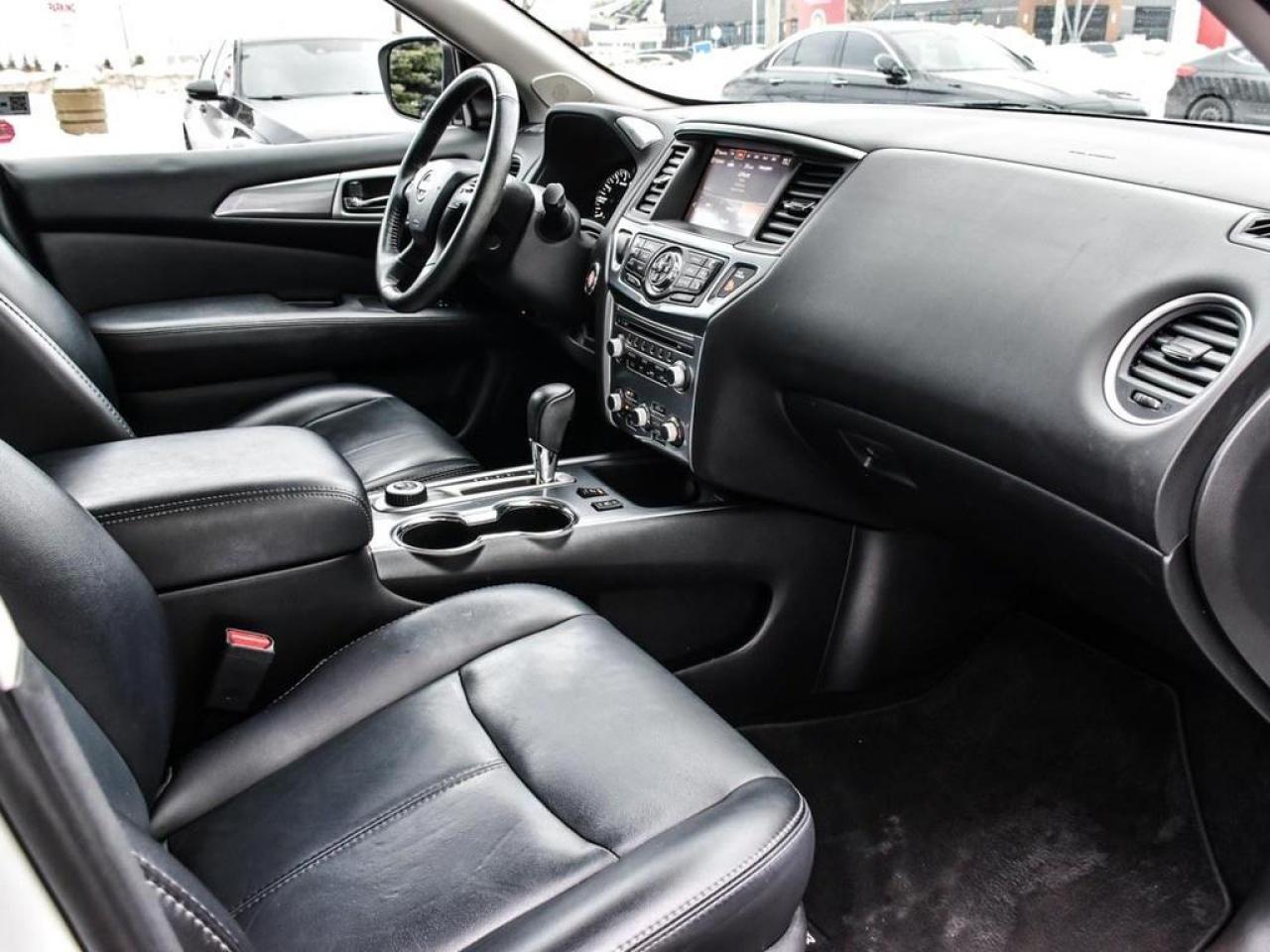 2018 Nissan Pathfinder  Photo