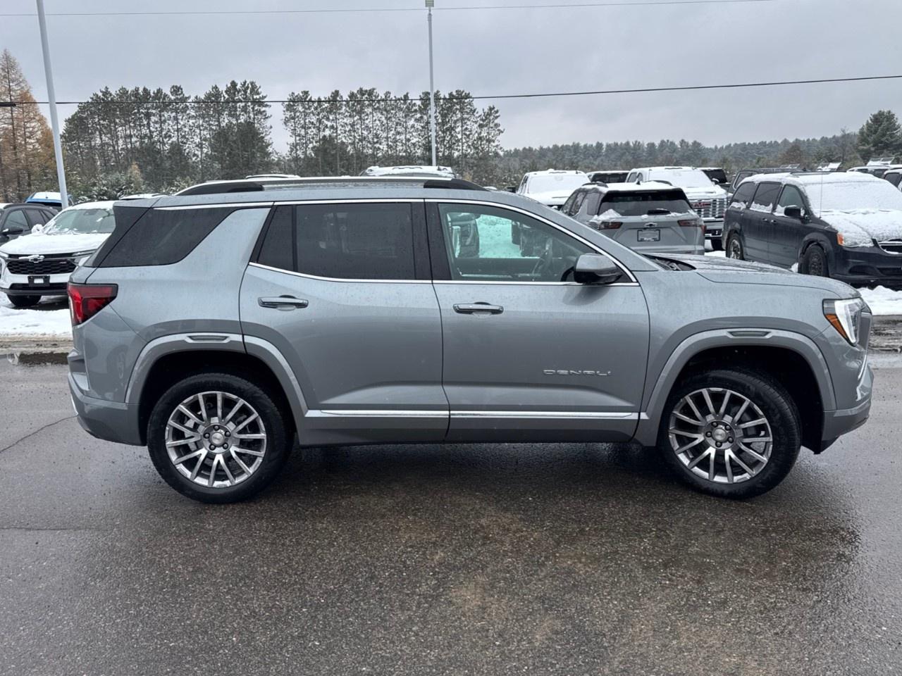 2026 GMC Terrain AWD Denali Photo3