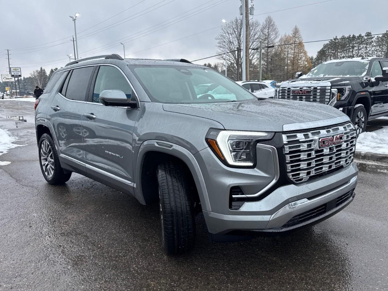2026 GMC Terrain AWD Denali Photo2