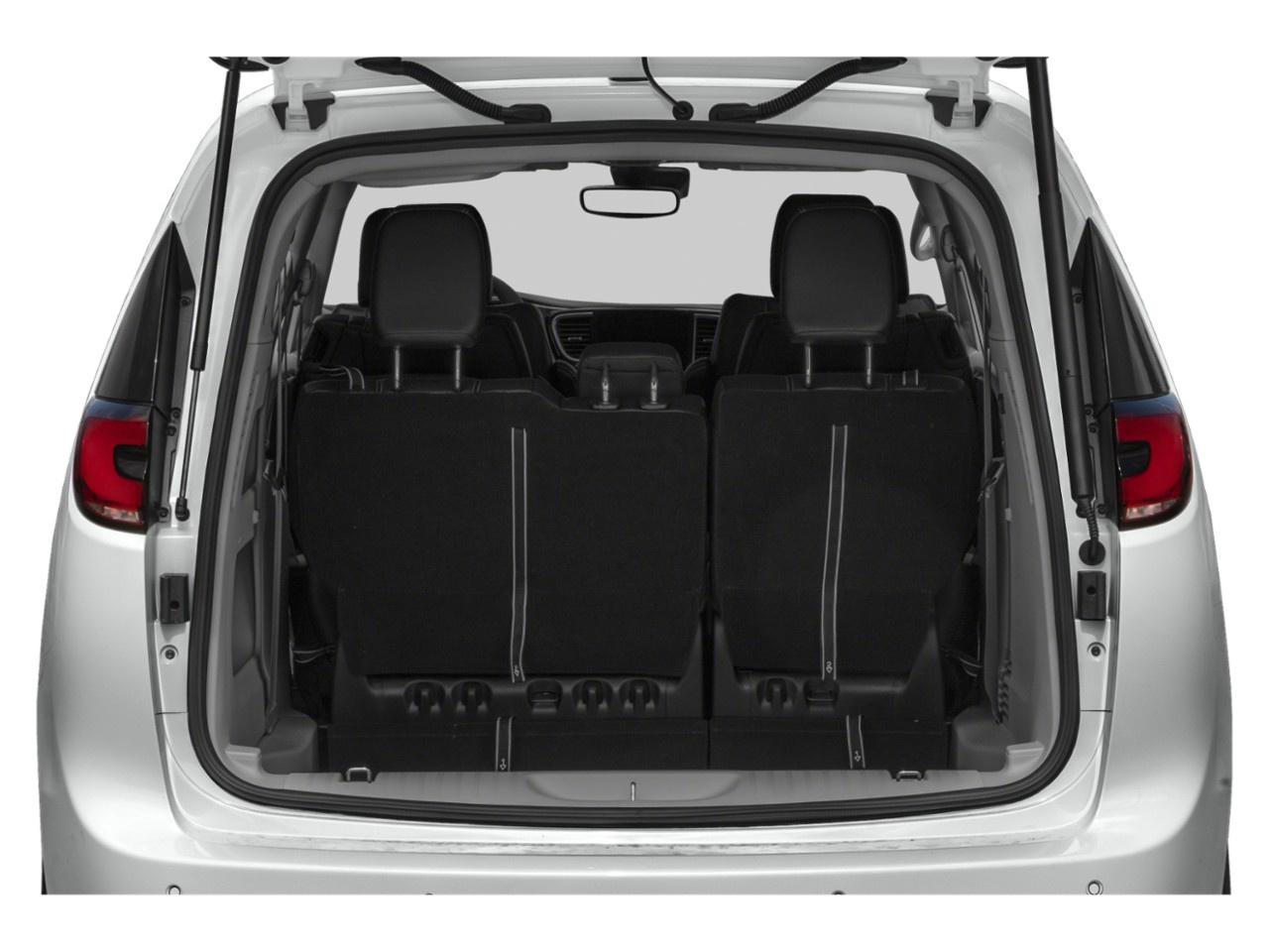 2024 Chrysler Pacifica TOURING-L FWD Photo