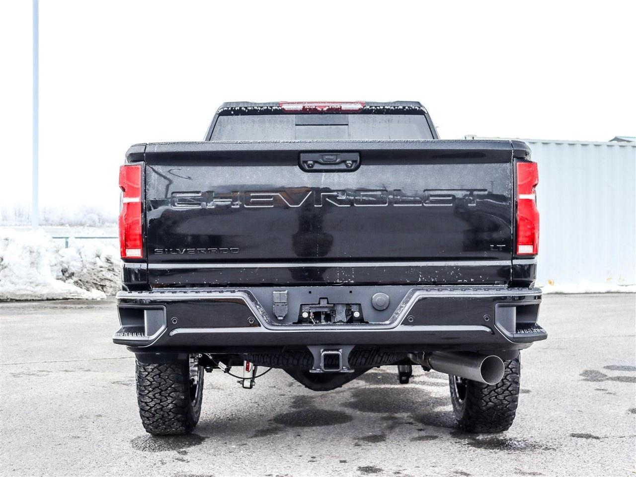 2026 Chevrolet SILVERADO 2500HD 4WD Crew Cab Standard Box LT Photo3