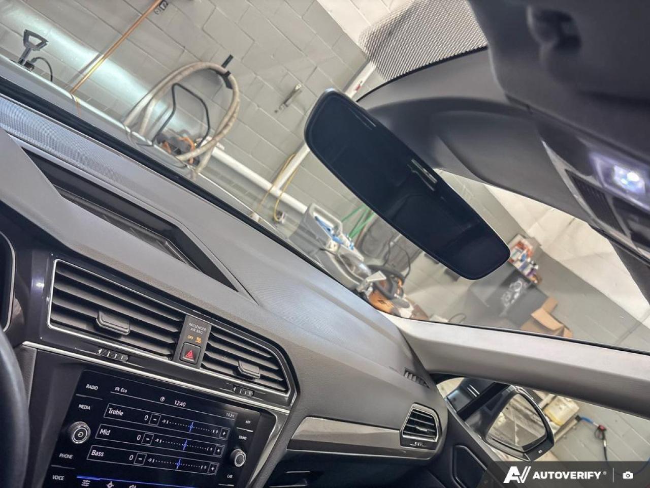 2024 Volkswagen Tiguan Comfortline 4dr All-wheel Drive 4MOTION Photo