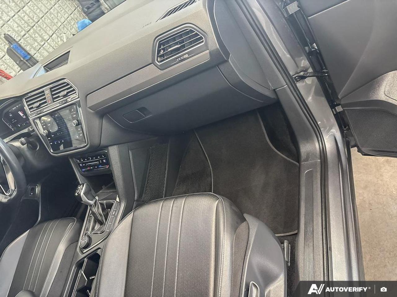 2024 Volkswagen Tiguan Comfortline 4dr All-wheel Drive 4MOTION Photo